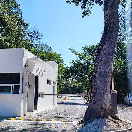 Beautiful House In Playacar 4 Bedrooms With Ac-2