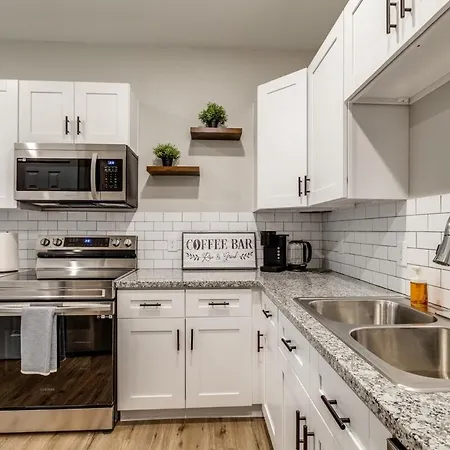 Elegant Stylish Home In Gated Neighborhood!-3