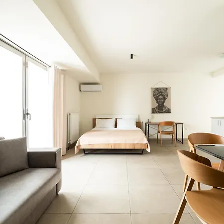 Elysee Apartment 8-3