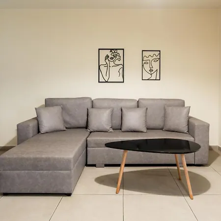 Elysee Apartment 6-2