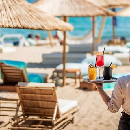 Onyx Beach Residence - Free Beach Access & Parking-3
