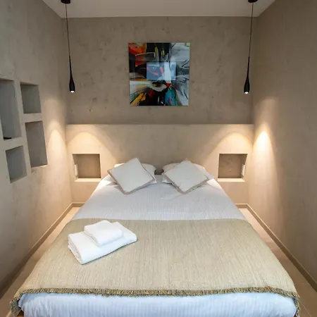 Modern 1-Bedroom Apartment With Sea View On La Croisette-2