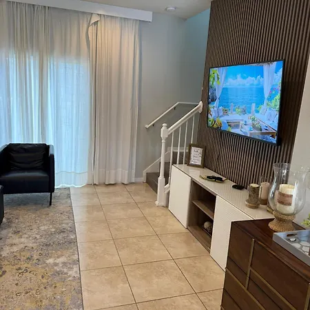 2Br Townhouse Near Disney-3