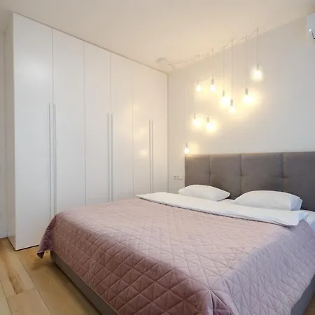 Гв Ввв!13-131 Nivki Park Spacious, Beresteiskyi 76B, Kyiv, Nyvky Metro Nearby, Stunning City View, 15 Kw Backup Power, Petrovdom Apartment-2