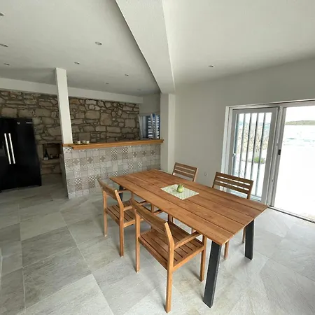BEACHFRONT VILLA Murter-3