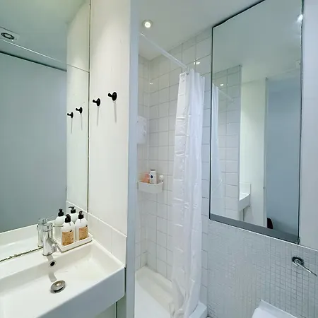 Spacious Heritage Flat-2