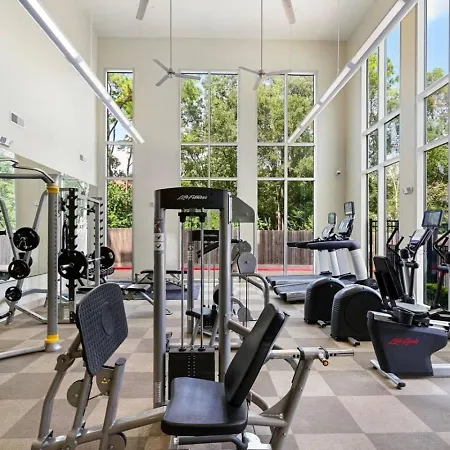 Vargos Longterm Gym Pool 2B2B King Fully Equipped-2
