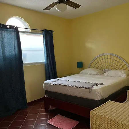 Playa Blanca Bed And Breakfast-3