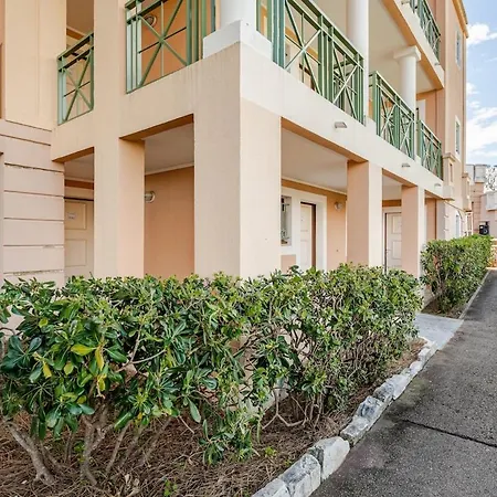 Apartment With Garden, Pool, Sea View And Parking-3