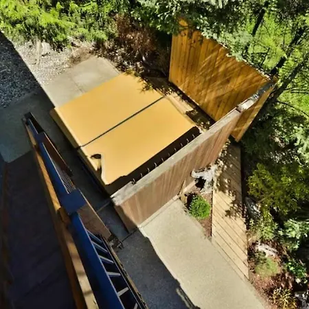 Dog Friendly Home On Ski Hill With Hot Tub By Stayin-3