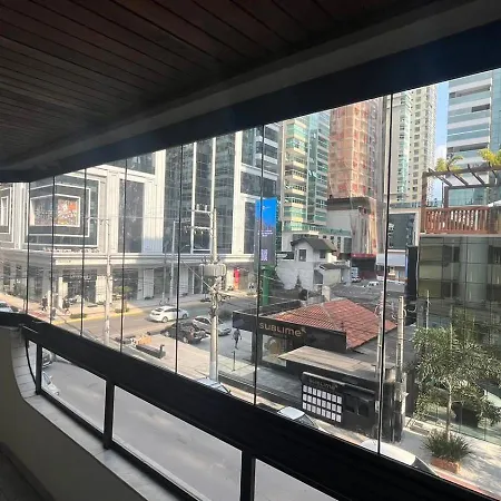 Apartamento Na Melhor Localizacao Da Meia Praia Em Itapema Com Garagem Para Camioneta Suv-2
