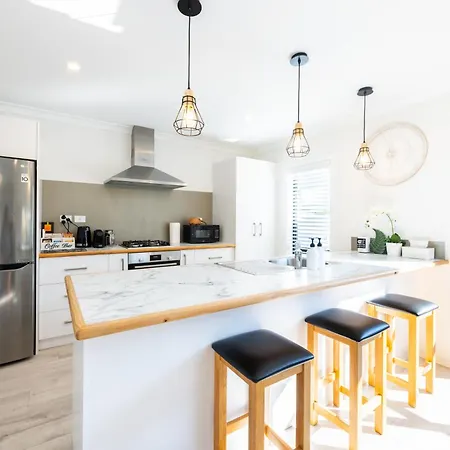 Entire New Modern Home In Matamata New Zealand-3