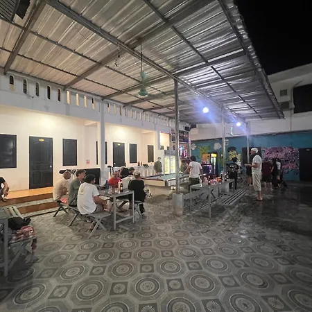 Apatuxay Vientiane Hostel & Apartment-3