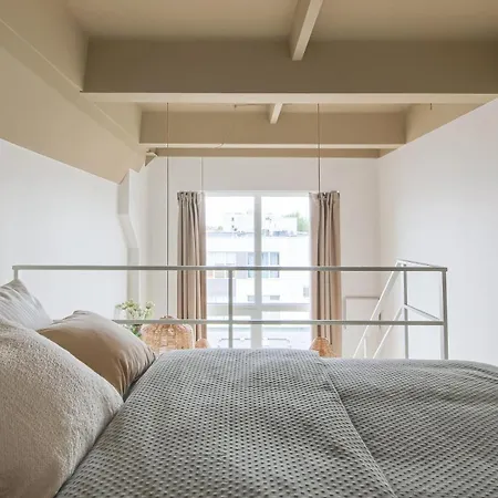 Cozy & Stylish Loft Near The City Center-3