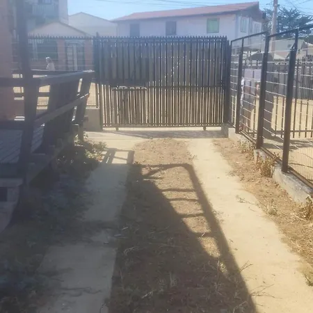 Tranquila E Intima Casa A Pasos Del Mar-3