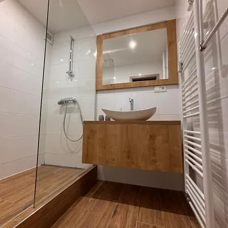 Tip Top Apartment-2