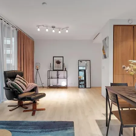 Premium Downtown Queen Apartment Kartuli-2