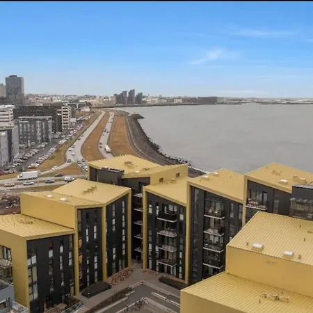 Premium Downtown Queen Apartment Kartuli-3
