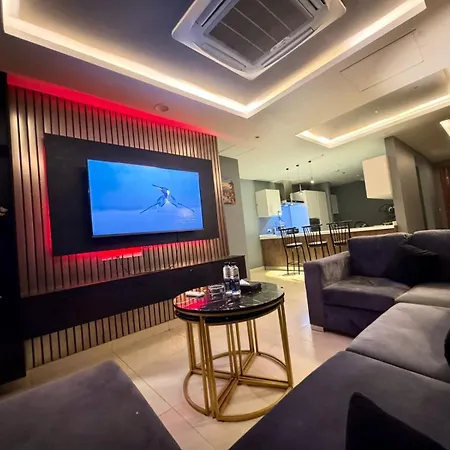 The Perfect Blend Of Style And Comfort In Gold Crest Mall-3