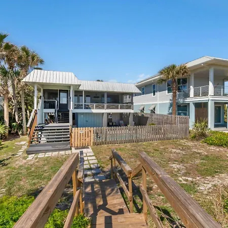 Spacious Oceanfront Home With Pool, Beach Access | Dog-Friendly-3