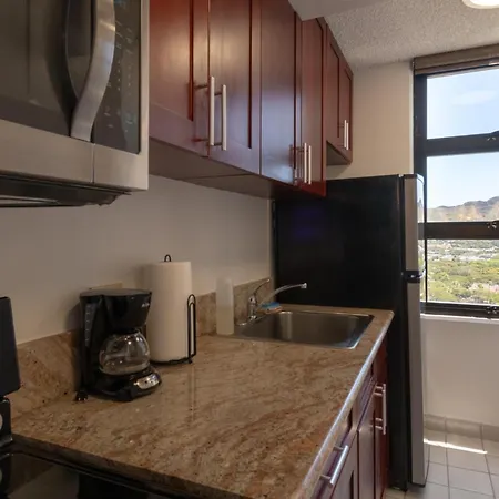 Mountain Views A Block From Waikiki Beach 2113T2-3