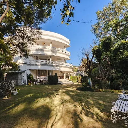 Boutique Villa W Bonfire & Bbq, Mussoorie Foothills-3