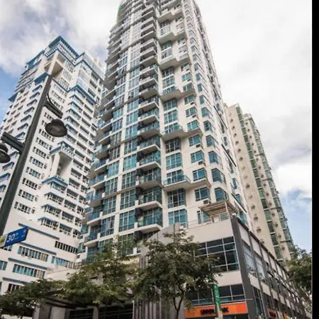 Quite Euro Luxe 3Br 7 Mins Walk To High Street-3