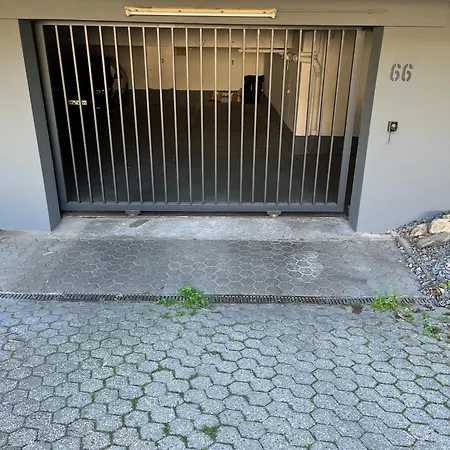 Stilvolles Apartment mit zwei Bädern Terrasse und Parkplatz nahe Rhein und Bonn Zentrum-3