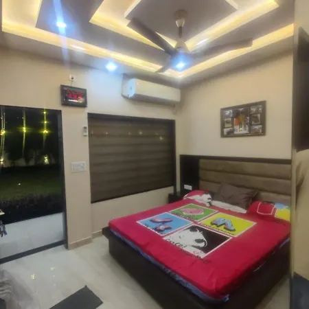 Luxurious 3Bhk Garden Villa At Prime Location-3
