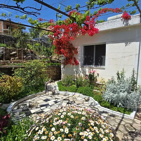 Flora'S Place-2