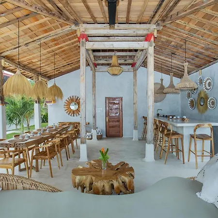 Sunset House Ceningan, 10 Person Beachview Private Villa-3