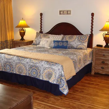 Splendid Condo With Balcony View Of Pool 5220-2