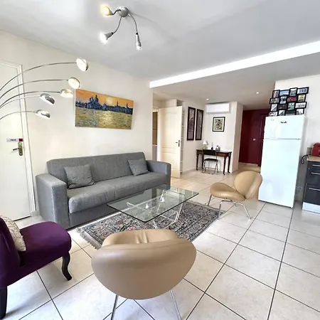 Aparthotel Riviera - Hotel Des Postes 2 - City Center Massena-3