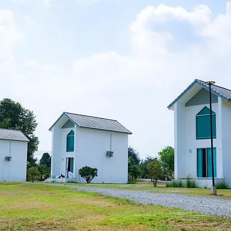 Naoat Resort Farm & Cafe-2