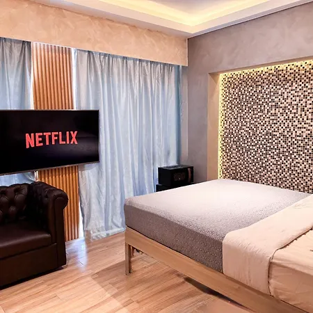 Free Rooftop Breakfast, Queen Bed, Room 1-3