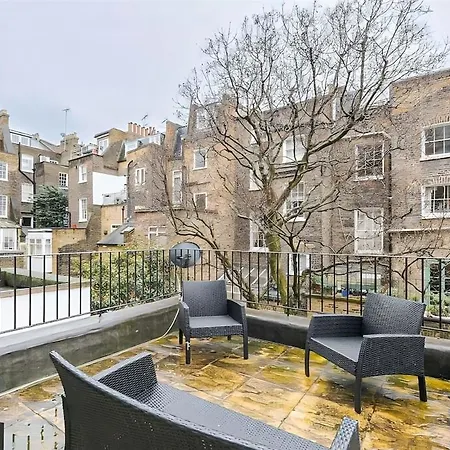 Amazing Westminster Apartment-3