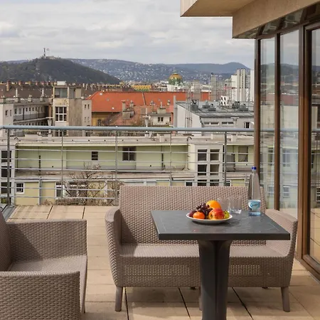 Escala Hotel & Suites-3