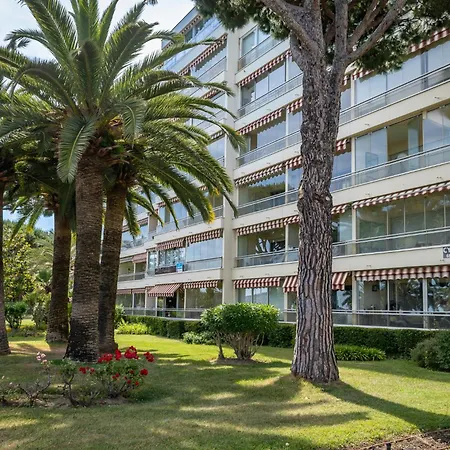 Sea View Studio - Beachfront Living In Cannes, Boulevard Du Midi - Studio Vue Mer, Face A La Plage, Les Pieds Dans L'Eau, Parking-2