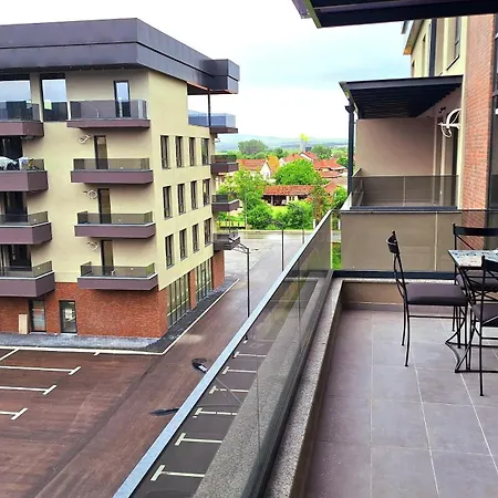 Kjara Apartment-Airport-3