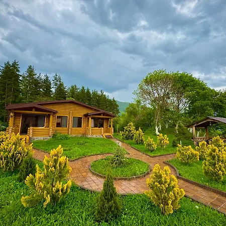 Kingswood Cabins Borjomi-2