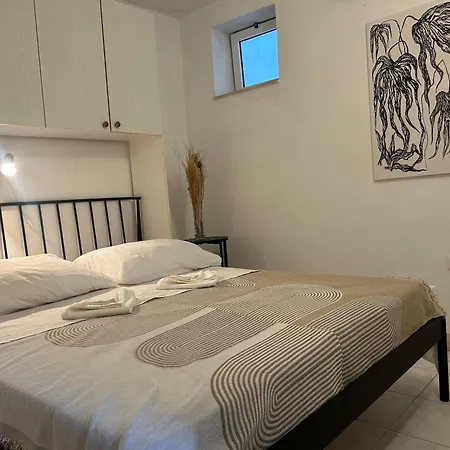 Ruvo Apartman 5-2
