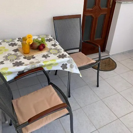 Apartments Fortuna - Studio Apartment With Balcony-3