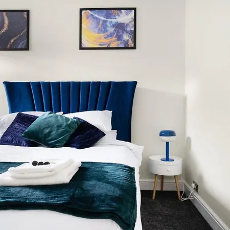 Centrally Located Flat By Golden Service Accommodation Short Term Rental Forest Gate-3