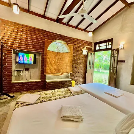 River Side Resort - Wellawaya-2