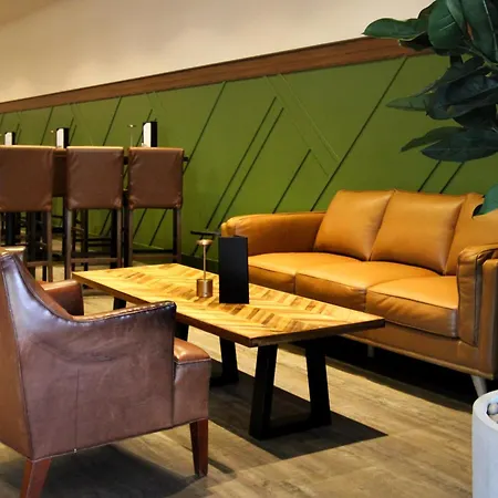 Radisson Blu Vancouver Airport Hotel & Marina-3