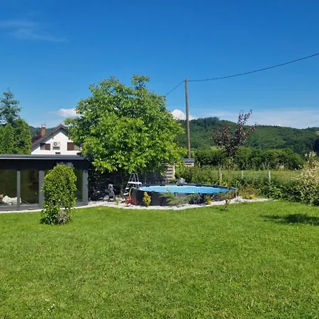 Residence Wood Pool & Spa-2