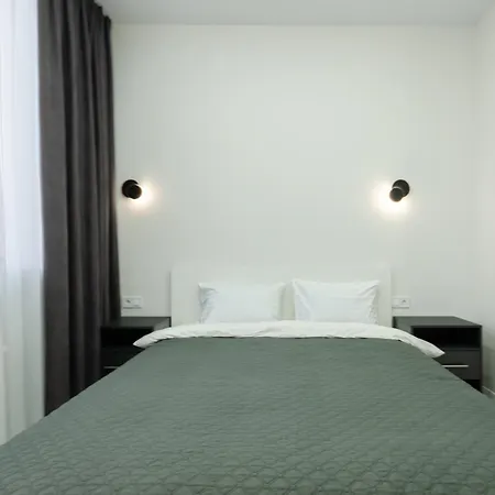 Ввв! 14-4 Diplomat Hall, Zhylianska 59, Kyiv Centre, Stunning City View, 15 Kw Backup Power, Petrovdom Apartment-2