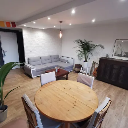 Appartement 6 Personnes Au Calme Montolivet, Proche Dome, L2-2