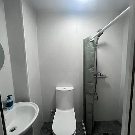 Modern Ensuite Double Bedroom In Dundrum-2