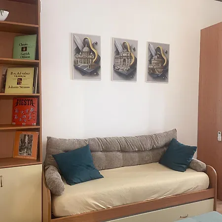 Rm555 Elegant Apartment-3